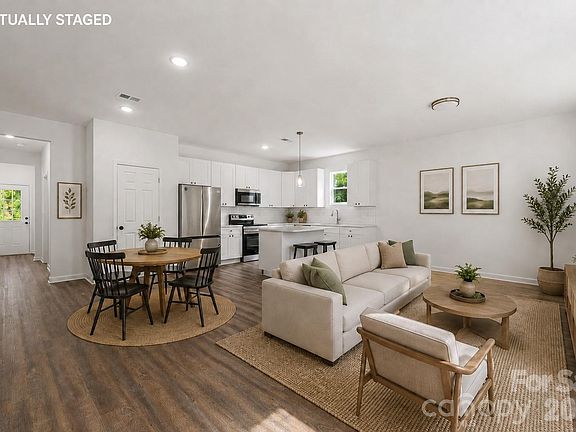 5th image of 209 Knott St