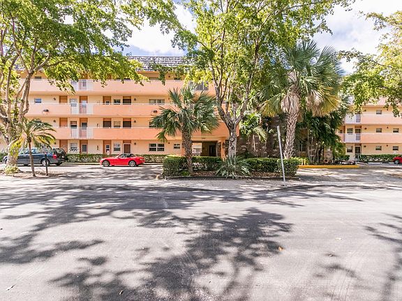 2nd image of 3550 NE 169th St APT 107