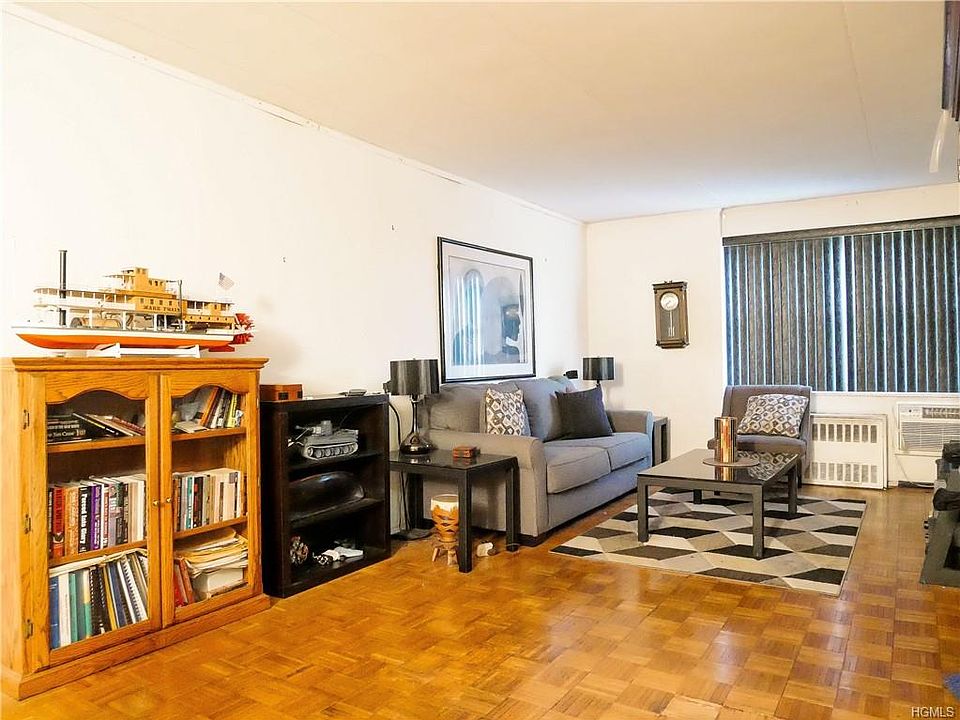 1st image of 11 Park Ave #7R