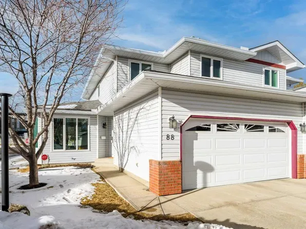88 S Scenic Gdns NW, Calgary, AB T3L 1Y6