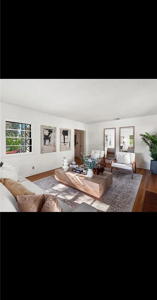 2 bed, 1801 sqft, $4,600 — Photo 4