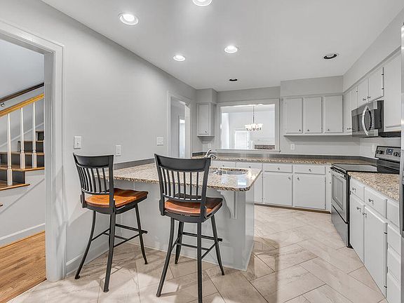 4th image of 3981 Terrace Woods Ln