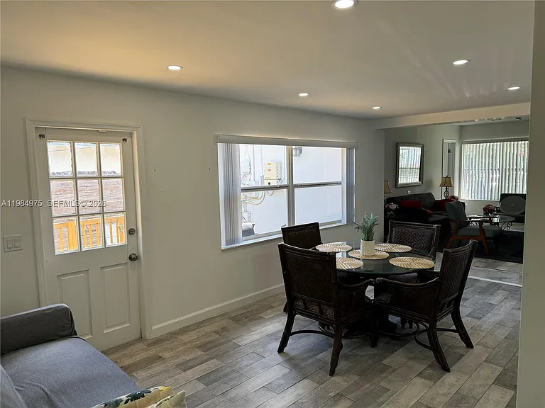 2247 Jackson St — Photo 3