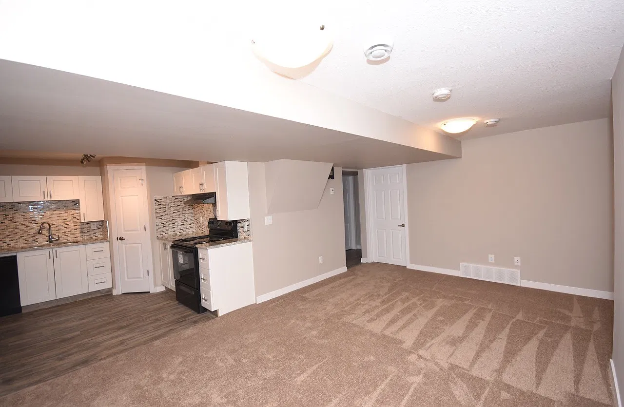 14919 81 Street Basement — Photo 2