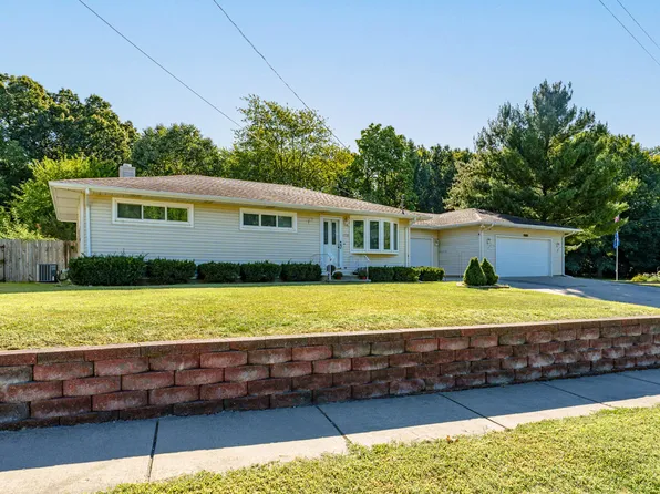 1735 Forest Dr, Portage, MI 49002