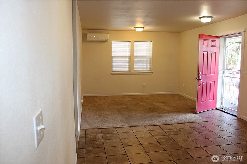 3rd image of 8921 Commercial Street SW
