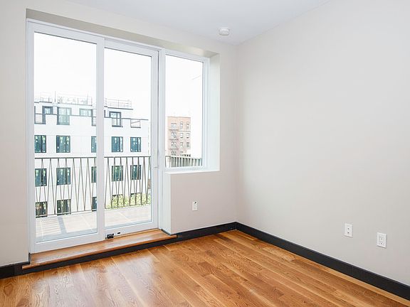 4th image of 2823 Snyder Ave #1D