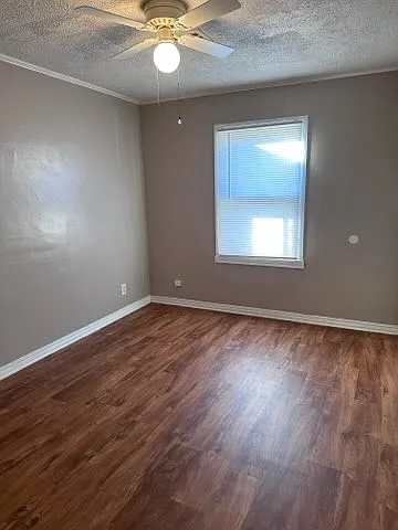 2107 Hardin Dr — Photo 9