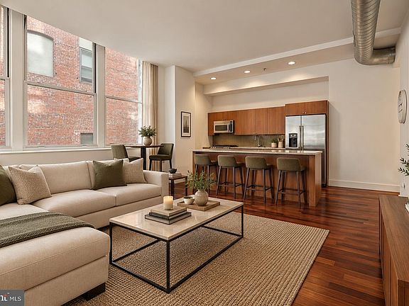 3rd image of 1101 Locust St #2K