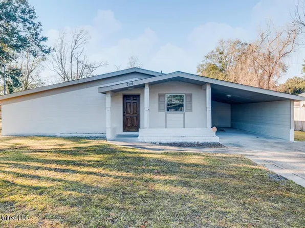 2108 Glendale St, Pascagoula, MS 39567