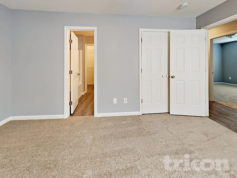 120 Oakbrook Village Rd — Photo 10