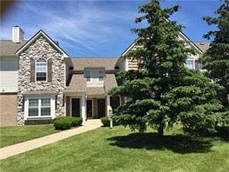 1st image of 208 Oakbrooke Dr