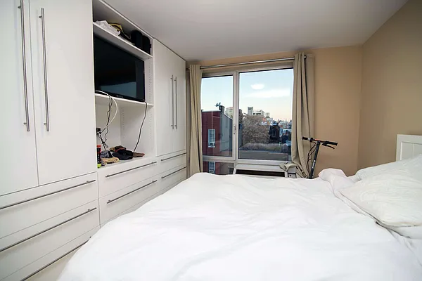 Rented by Nooklyn NYC LLC | media 33