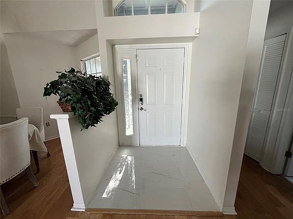 3rd image of 2930 SHANNON CIR