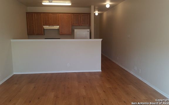 5th image of 10610 Mathom Lndg APT 2