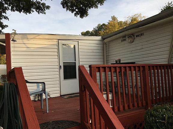 4th image of 559 Almond Ct