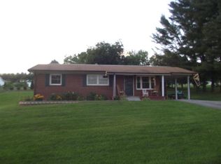 91 Jeb Stuart St, Bland, VA 24315