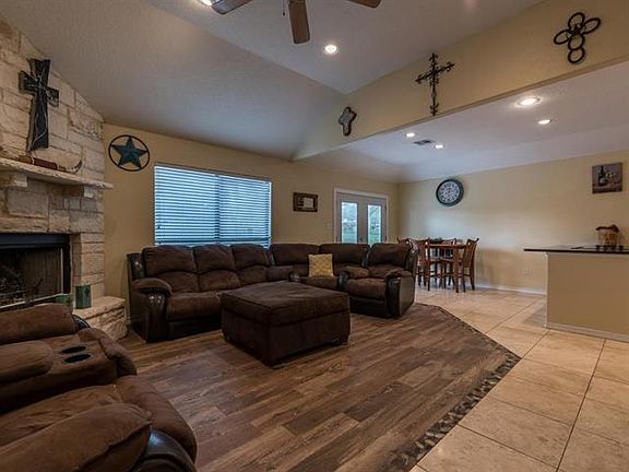 4th image of 106 Oleander Dr