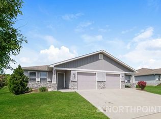 8209 SW 3rd St, Blue Springs, MO 64014