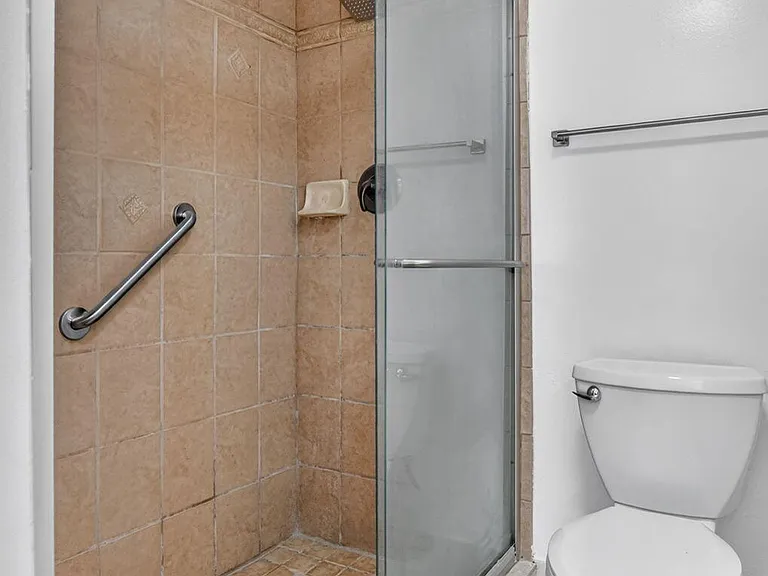 3057 Yarmouth Dr #C — Photo 17