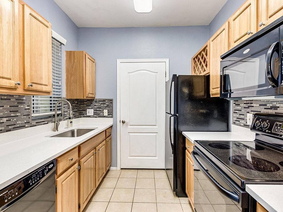 1st image of 2929 W Yorkshire Dr Unit 1088