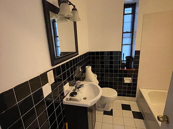 5th image of 528 N 31st St Floor 2