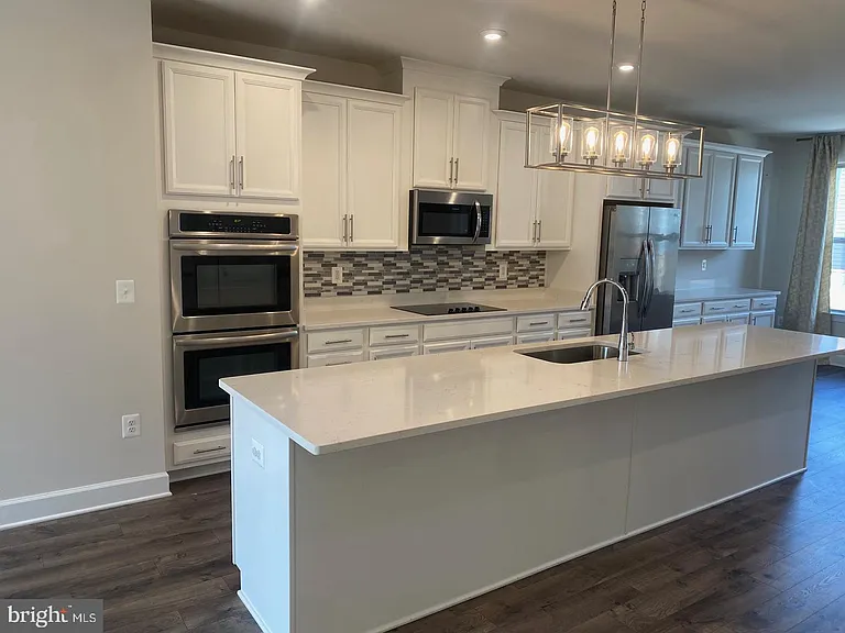10587 Ratcliffe Trl — Photo 3
