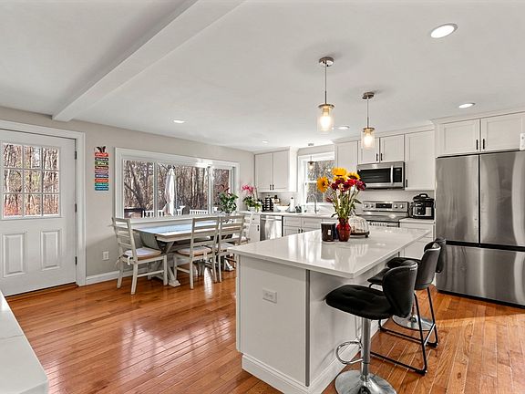 5th image of 1 Adelman Rd