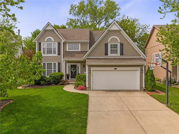11203 W 116th Ter, Overland Park, KS 66210