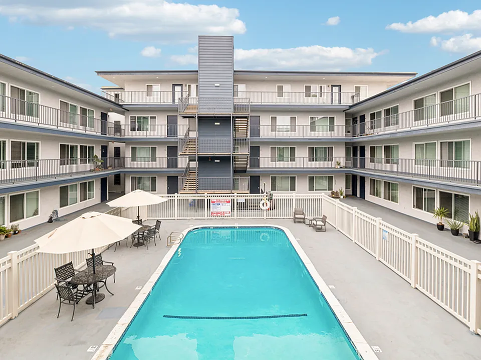 Park Apartments 1741 Park Avenue, Long Beach, CA 90815