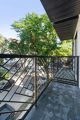 Rented by Douglas Elliman | media 7