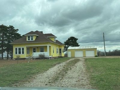 8607 State Highway 16, Paris, IL, 61944