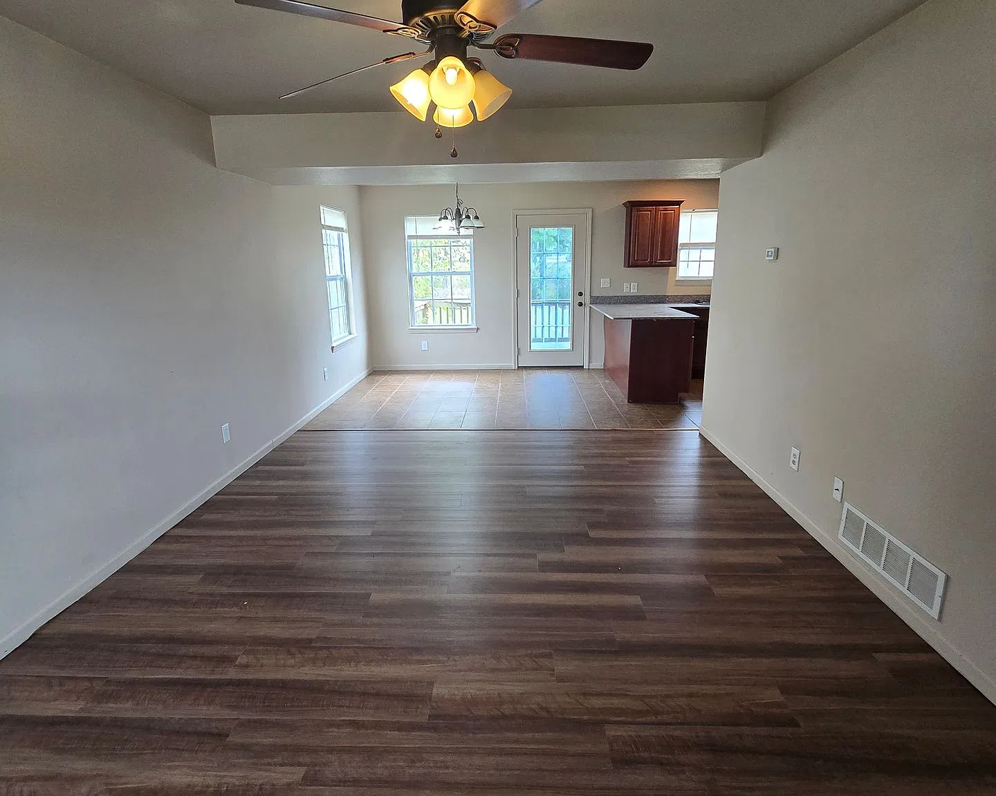 103 Tarawa Terrace — Photo 2