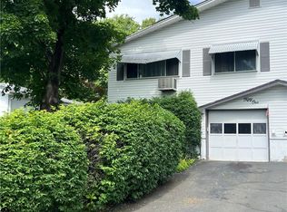 51 Lillian St, Pomona, NY
