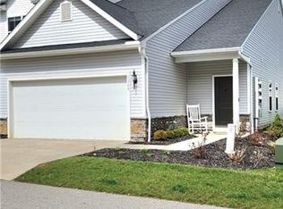 1368 Maple Grove Ln, Uniontown, OH 44685