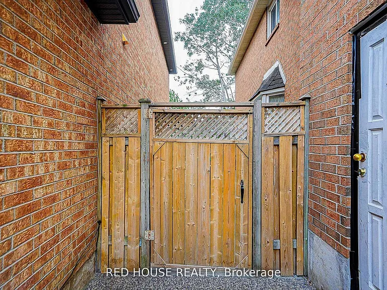 4450 Mayflower Dr #BASEMENT — Photo 18