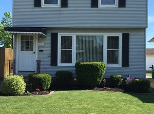 7822 Ridgefield Rd, Parma, OH 44129