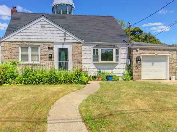 58 Weberfield Avenue, Freeport, NY 11520