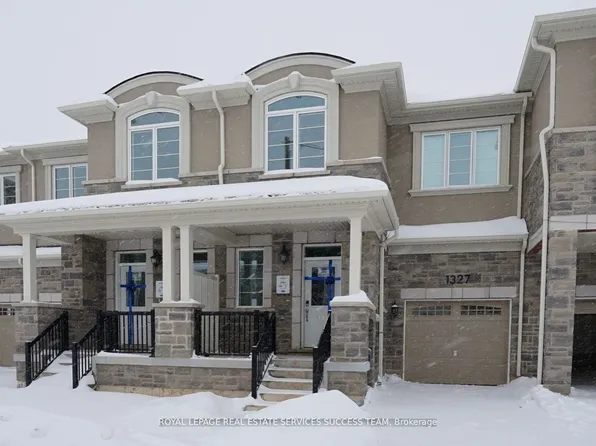 1327 Copley Ct, Milton, ON L9E 2E6