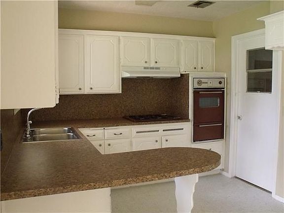 5th image of 3100 Chetwood Dr