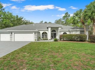 70 Oak Village Blvd S, Homosassa, FL 34446