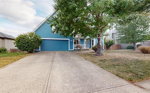 3rd image of 5717 Belmont Dr