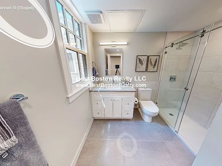 386 Harvard St — Photo 6