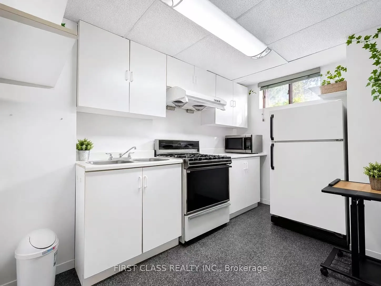 2 bed, $1,750 — Photo 1