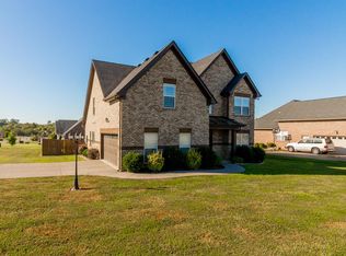3300 Martins Woods Ln, La Vergne, TN 37086