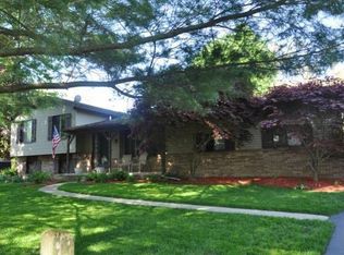4032 N Vanstone Dr, Commerce Twp, MI