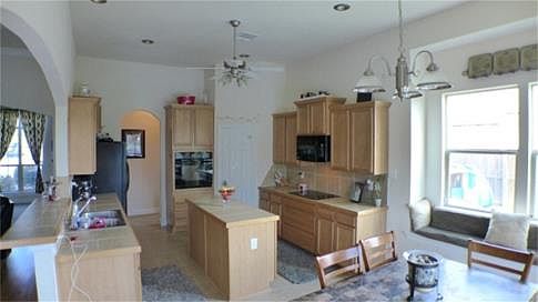 3rd image of 30942 Creek Bend Ave