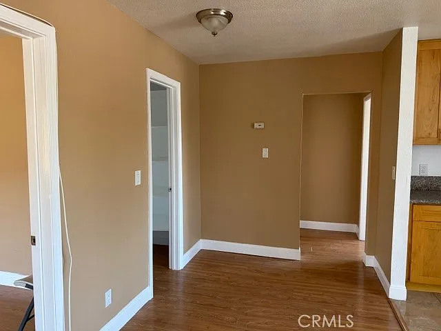 3 bed, 800 sqft, $3,100 — Photo 4