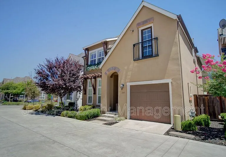1349 Piper Pl — Photo 38