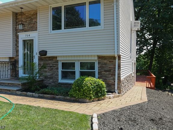 2nd image of 714 Franklin Ave